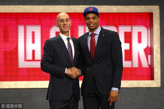 阿尔瓦雷斯 阿尔瓦雷斯