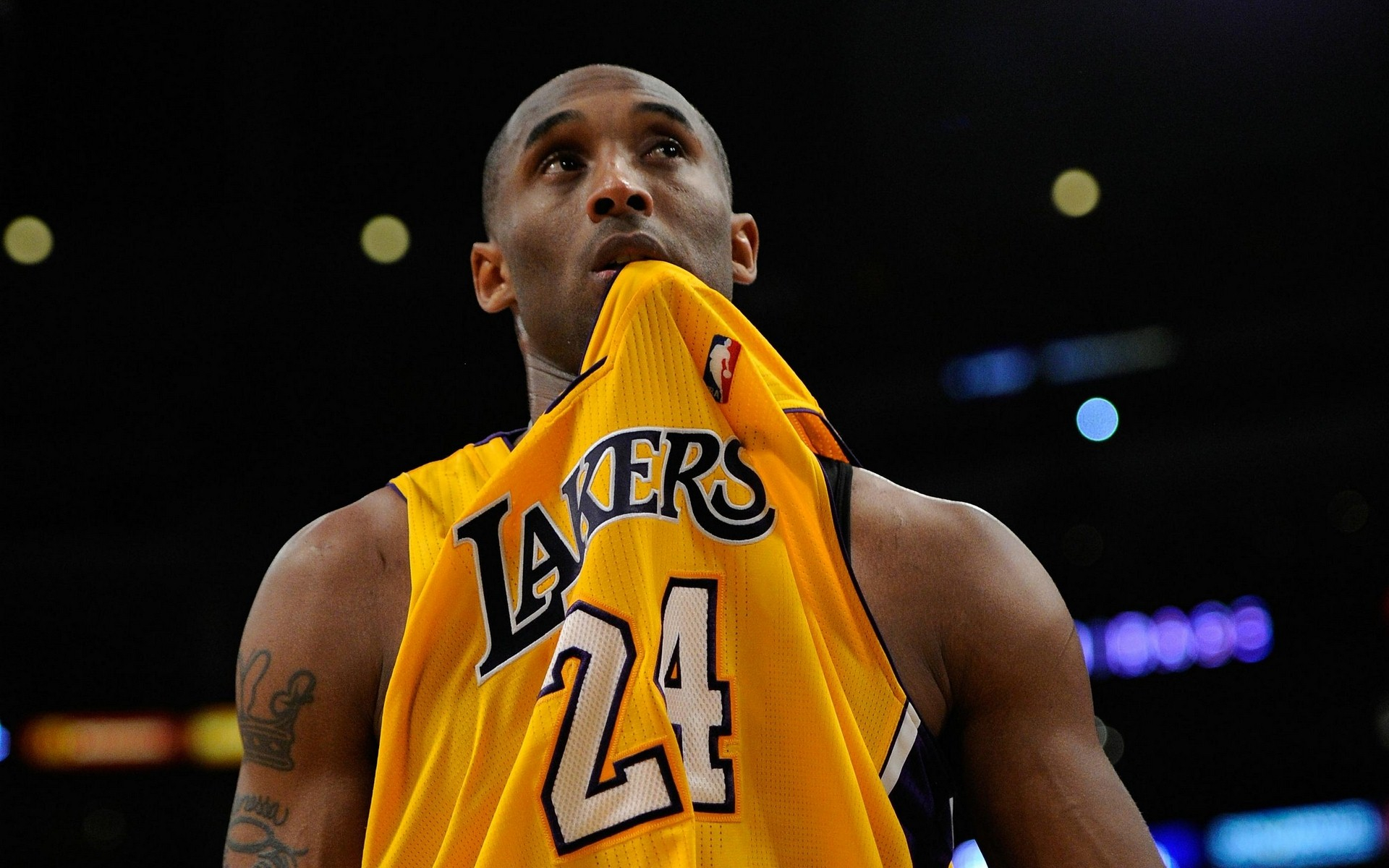 空间博弈的 空间博弈的