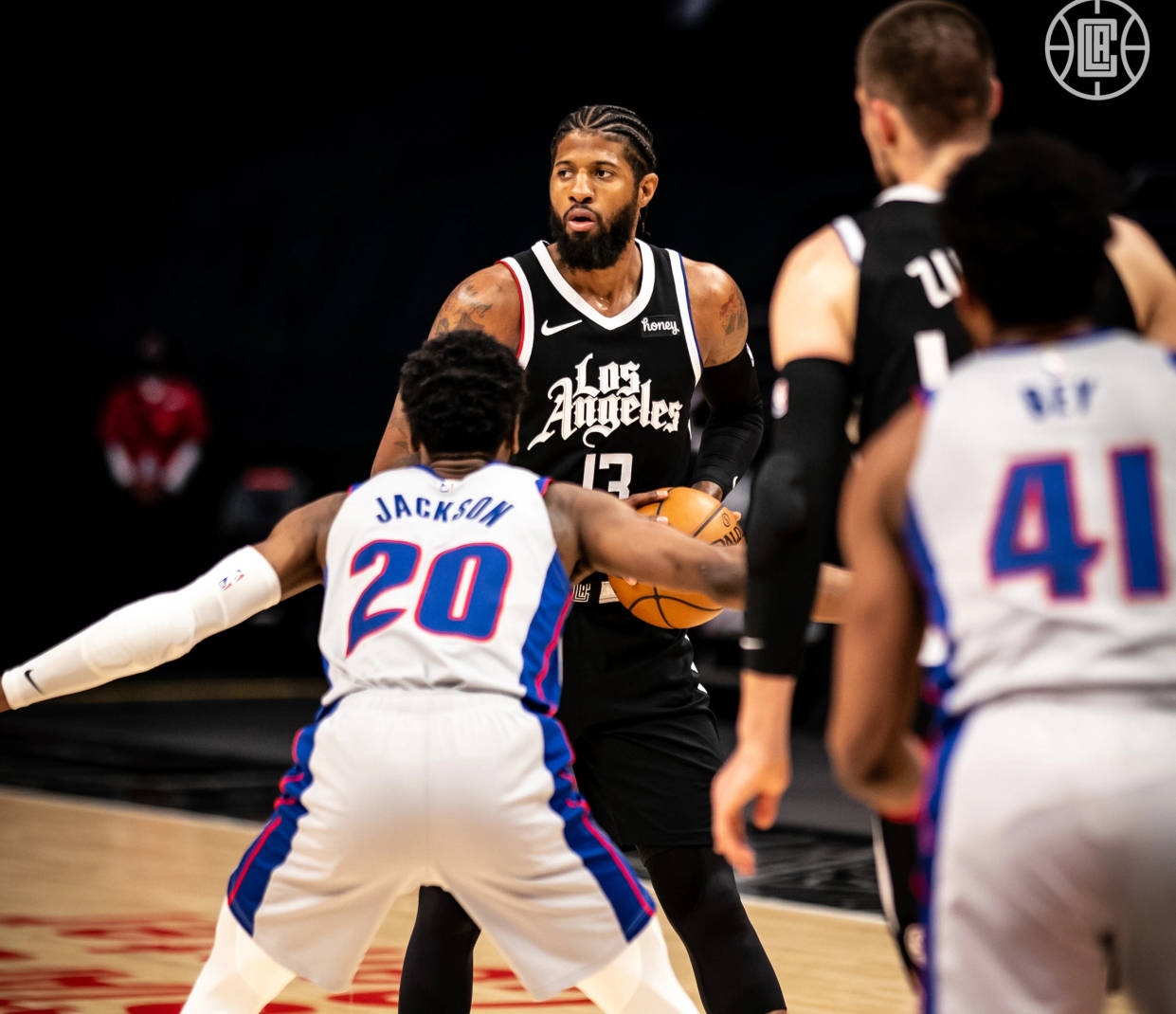 队友通过反 队友通过反