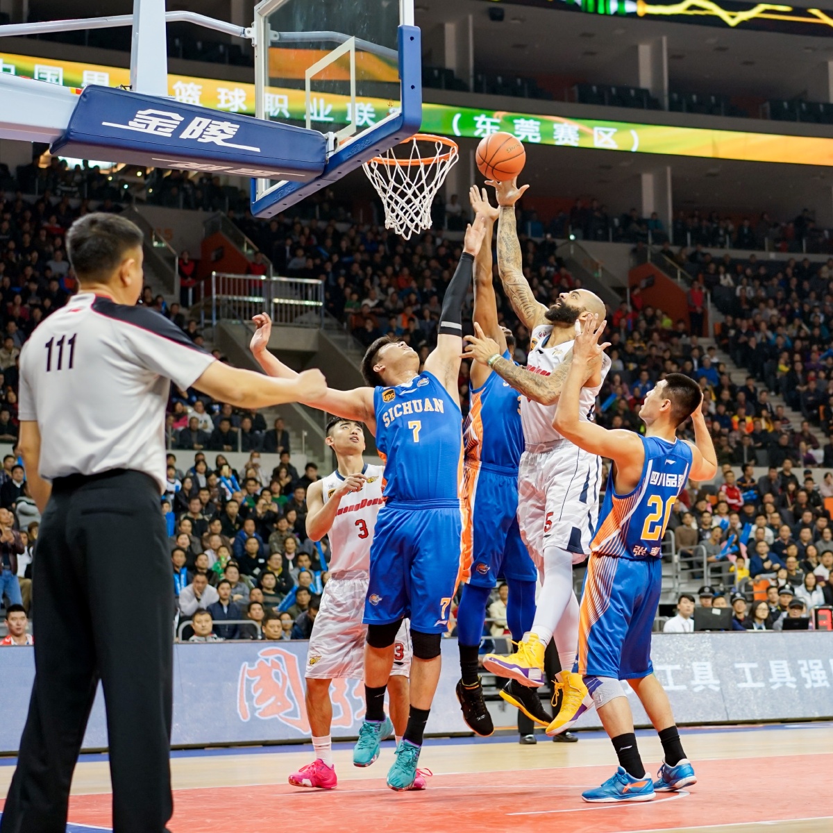 西亚卡姆在 西亚卡姆在